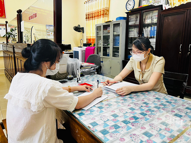 Description: Chính quyền thân thiện, vì Nhân dân phục vụ